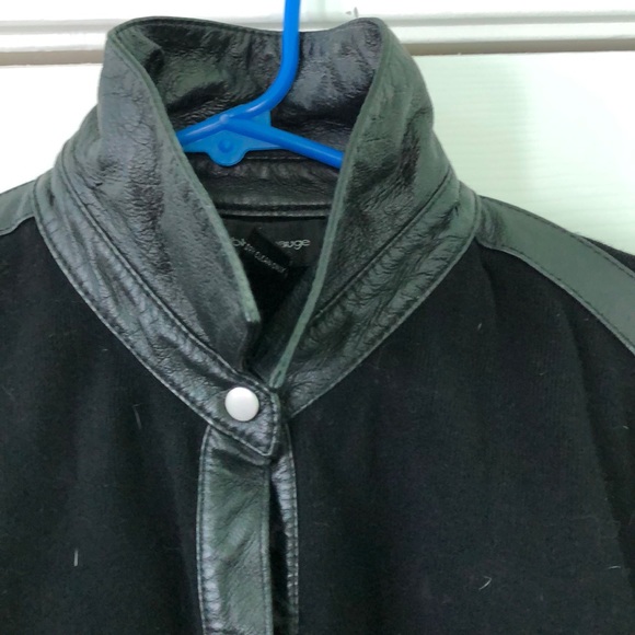 Jacket - Picture 4 of 4